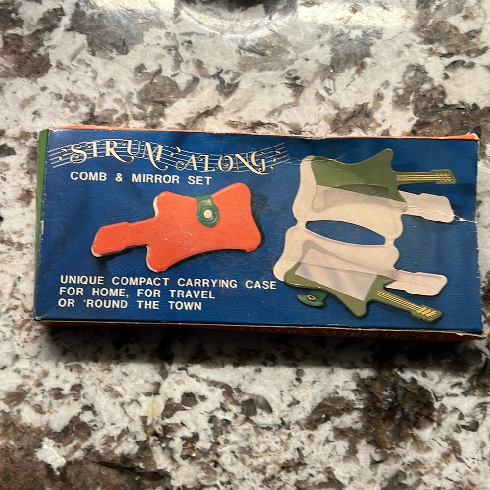 Old school vintage retro style Strum Along Comb 🪮 & Mirror Set very cool 🪨 🥖
